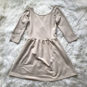 STRADIVARIUS‎ CREAM V-NECK 3/4 SLEEVE SKATER DRESS